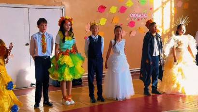 &quot;Алтын күз&quot; мерекелік іс-шарасы аясында 23 қазан күні 7-8 сынып оқушыларының қатысуымен әсерлі &quot;Күз Хандазасы мен Ханшайымы &quot; байқауы өтті