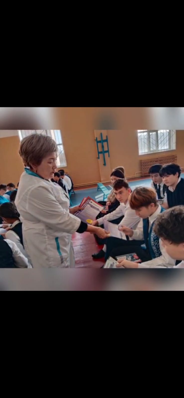 23 қазан дәргер эпидемиологтің бастамасымен мектебімізде 9-10 сынып оқушыларына &quot; Тұмау және жұқпалы аурудан сақтану жолдары&quot;,&quot; Нашақорлықтың алдына алу&quot; тақырыптарында түсіндірме жұмыстары жүргізілді.