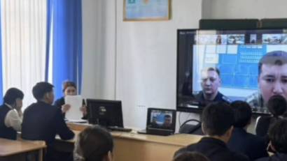 20 қараша күні 10–11 сынып оқушыларына кәсіби бағдар беру аясында  ZOOM платформасында ҚР ҰҚК Академиясының мамандарымен  кездесу сағаты өтті.